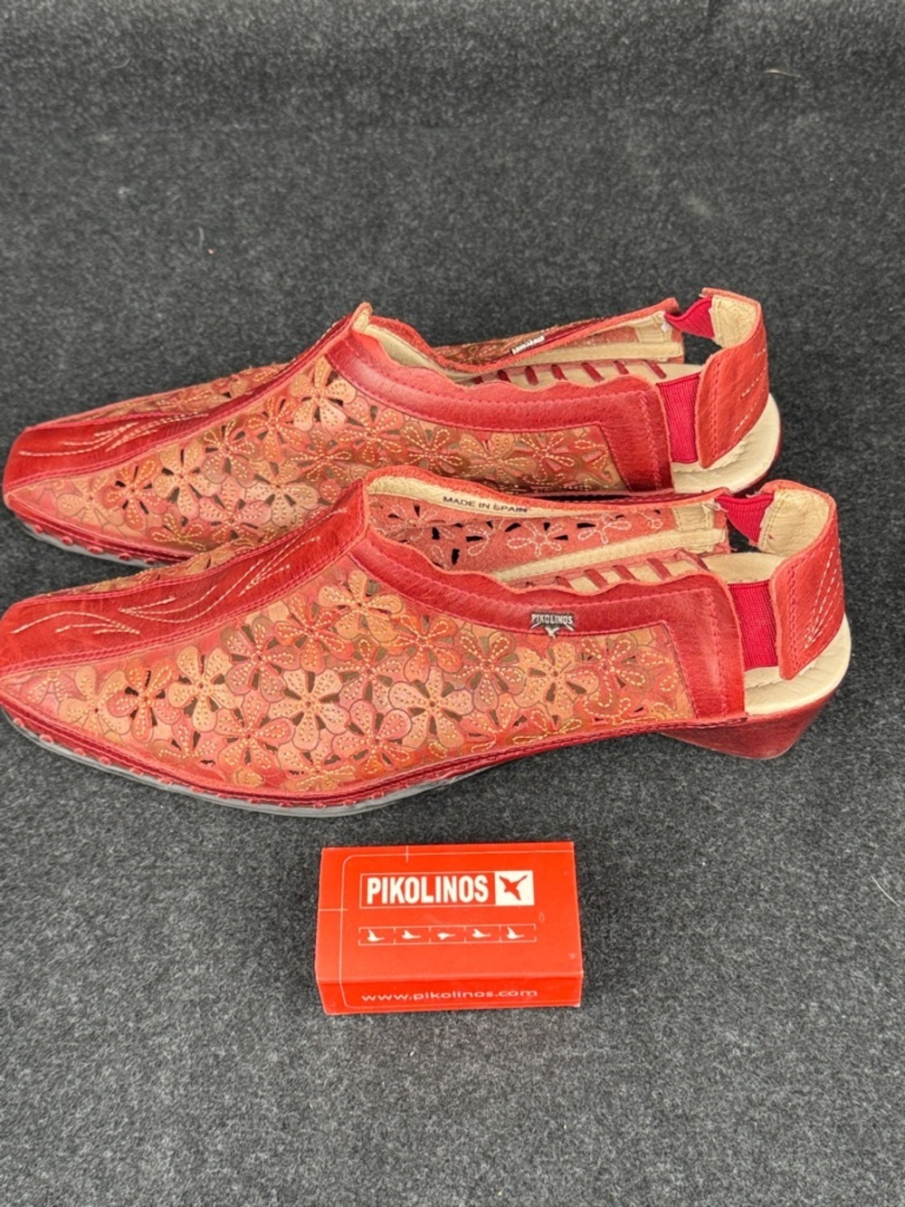 PIKOLINOS Red Floral Cutout Spanish Leather Sandals, Women’s Sz 42, Like New - Picture 4 of 11
